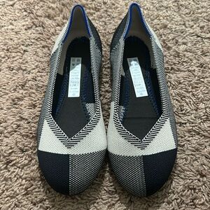 Geo Print Black/White/Grey Rothy’s
